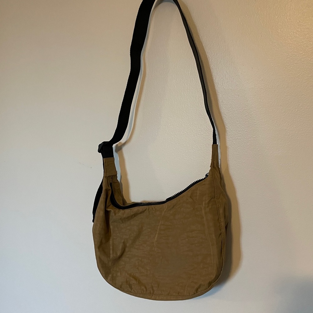 BAGGU Medium Nylon Crescent Shoulder Bag in Dark Khaki